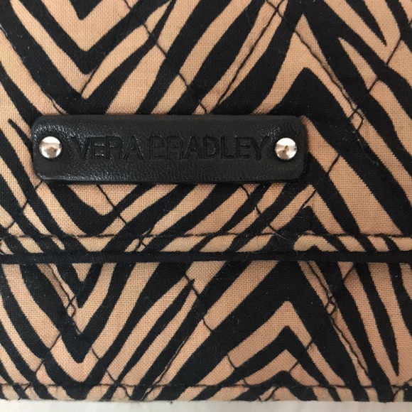 Vera Bradley Organizer - Picture 4 of 9